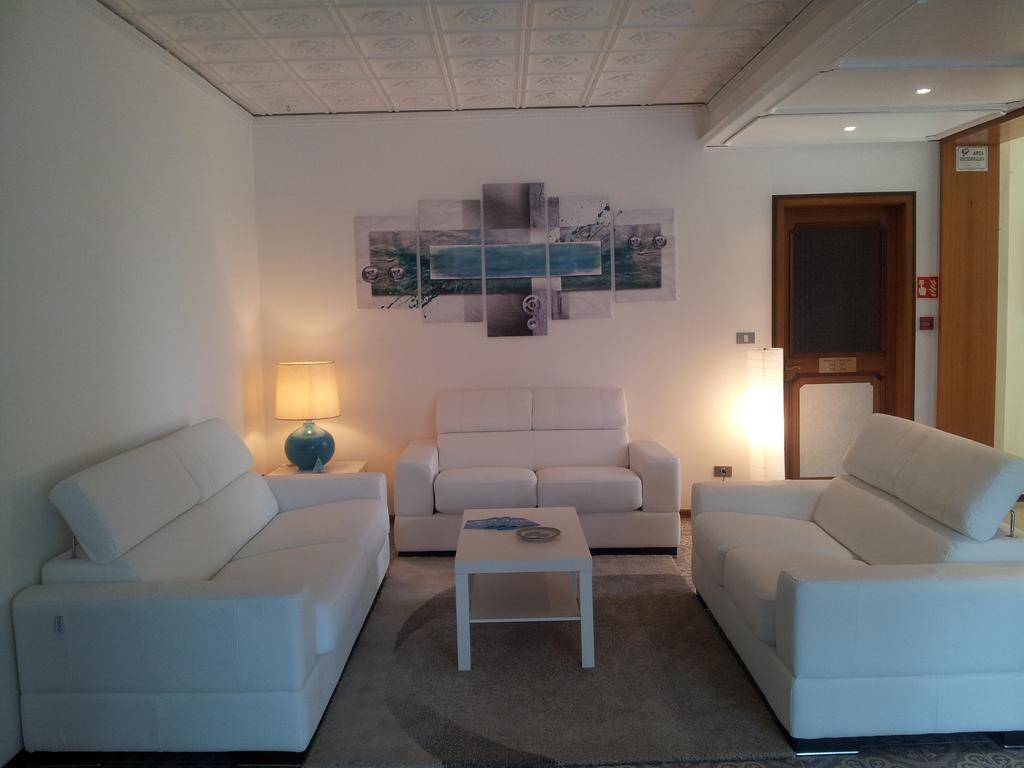 גראדו Hotel Moreri מראה חיצוני תמונה