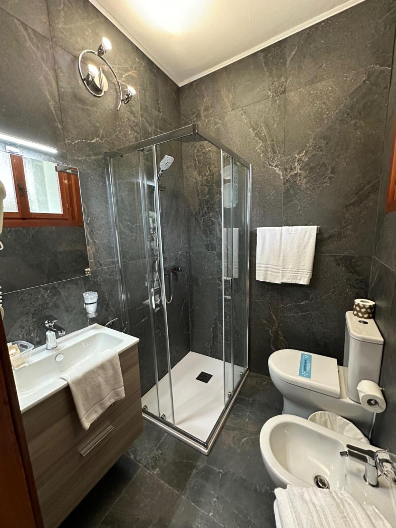 גראדו Hotel Moreri מראה חיצוני תמונה