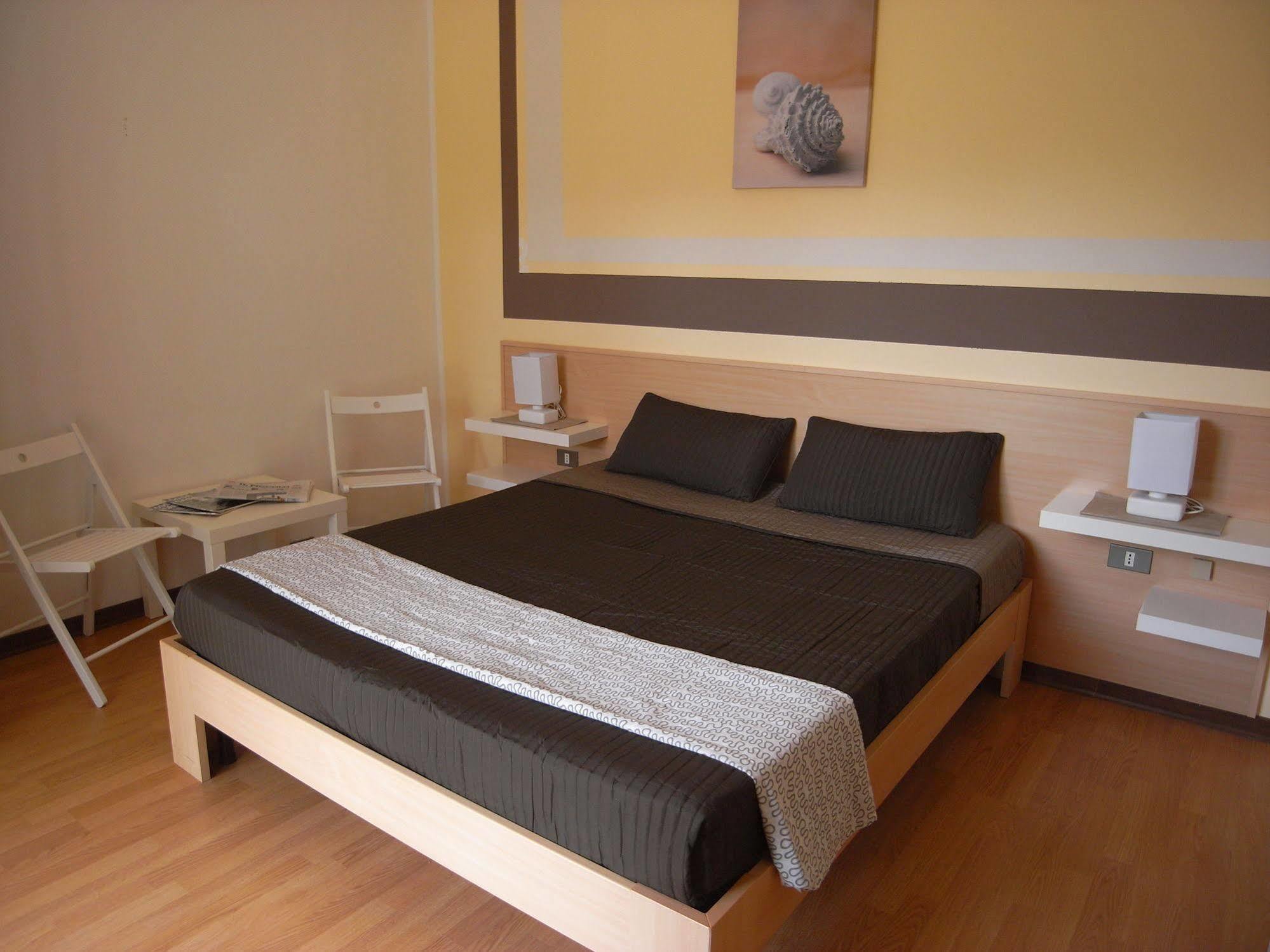 גראדו Hotel Moreri מראה חיצוני תמונה